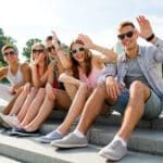 3 tips to meet cool people when you travel